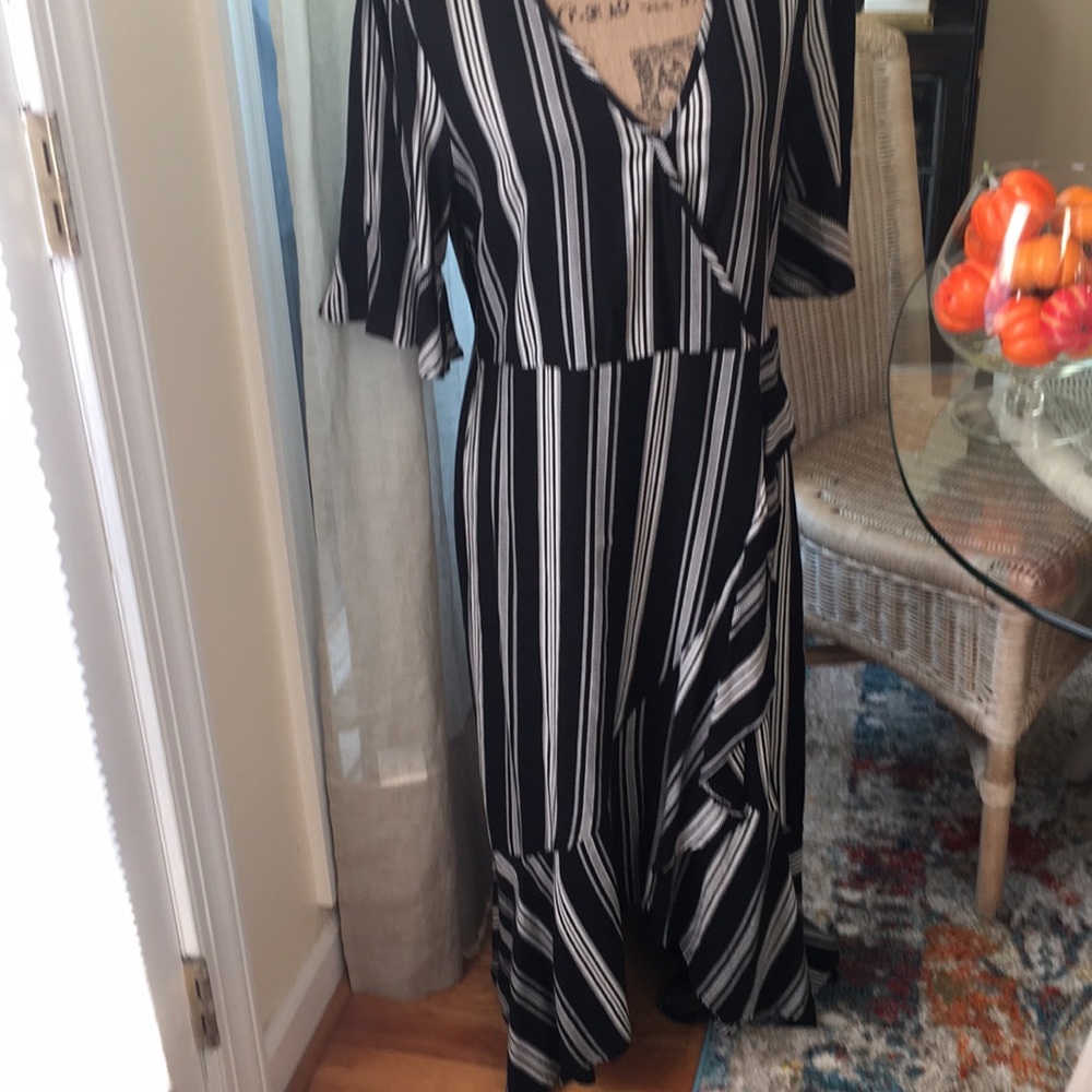 Band of Gypsies Medium Dress🌸🌺